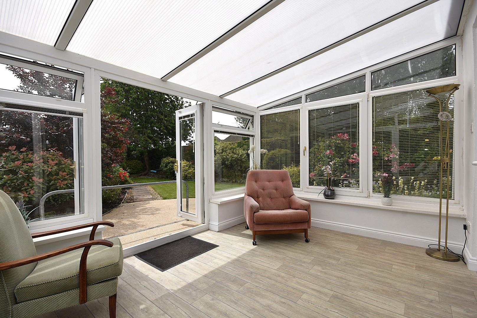 17 Charteris Close, Penarth, CF64 5RT
